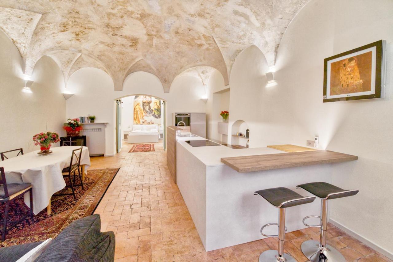 Il Loft Di Quintino Apartment Parma Bagian luar foto