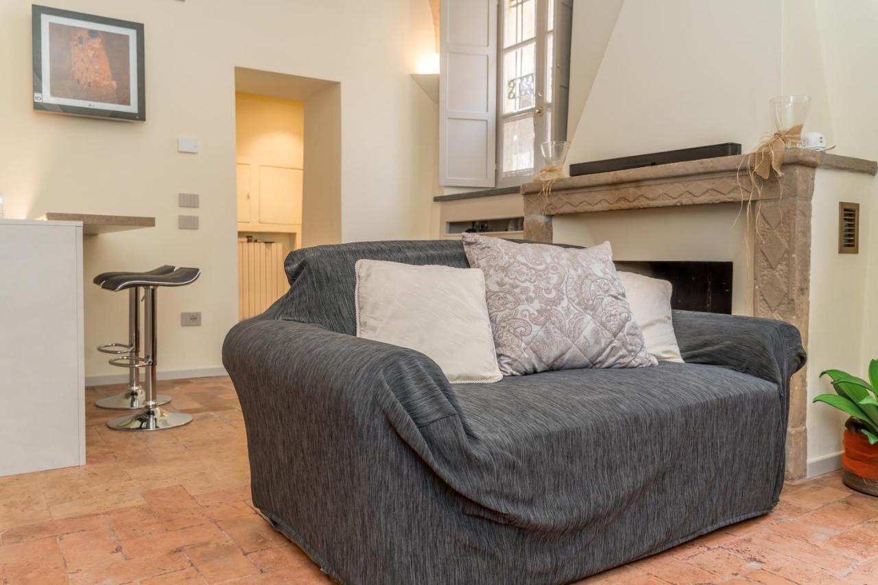 Il Loft Di Quintino Apartment Parma Bagian luar foto